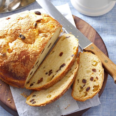 Apple Raisin Bread Raisin Quick Bread, Apple Raisin Bread, Lynden Washington, Mint Julep Recipe, Raisin Bread, Apple Bread, Cinnamon Bread, Grandmas Recipes, Yeast Bread