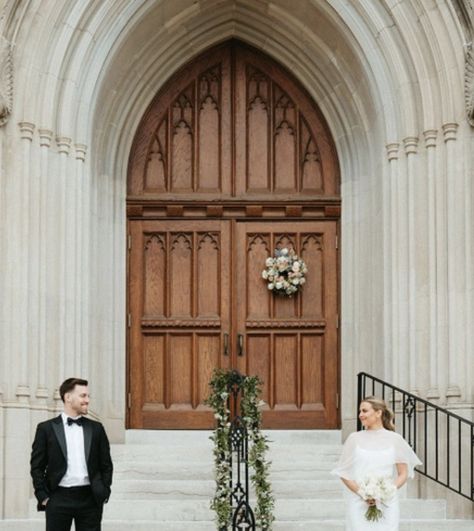 Hey there, wedding dreamers! Take a peek at this lovely pin showcasing the entrance of a First United Methodist Church wedding in Tulsa, Oklahoma. 💒 The venue's classic charm was the perfect backdrop for a day filled with love. And guess what? The celebration kept on rolling over at the stunning Tulsa Country Club for the reception! 🎉 Curious for more? Swing by emilysteward.com and dive into this elegant wedding through pictures that show this real love story unfolding. 💍🌟 Tulsa Garden Center Wedding, Tulsa Photography, Wedding Venues Oklahoma, Wedding Chapels In Texas, Tulsa Wedding Venues, Tulsa Wedding, Dallas Wedding Photographer, Dream Venue, United Methodist Church