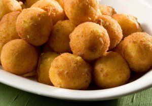 Bolitas de atún con queso fritas, Receta Petitchef Brazilian Dishes, Latin American Recipes, Puerto Rico Food, Dominican Food, Chinese Cooking Recipes, Chinese Cooking, Caribbean Recipes, Polenta, Sweet And Salty