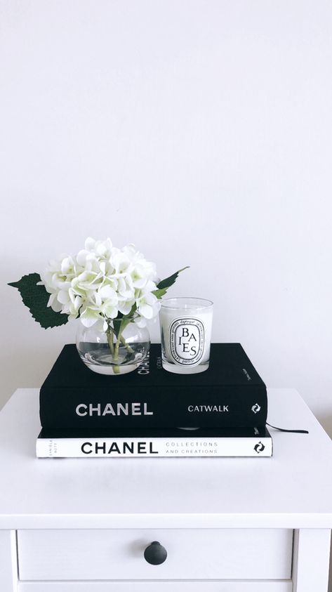 Chanel Books Decor, Chanel Book Aesthetic, Side Tables Decor, Chanel Book Decor, Coffe Table Book, Fashion Coffee Table Books, Coffee Table Books Decor, Chanel Book, Table Decor Living Room