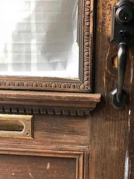 Dressing Up a Drab Front Door and Keeping the Charm of an Older Home Antique Wooden Doors, Doors Front Entrance, Front Porch Update, Porch Update, Wood Block Flooring, Peace Home, Victorian Doors, Victorian Front Doors, Antique Door Hardware