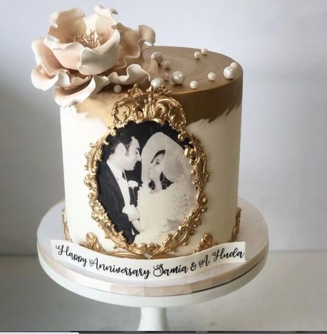 60th Anniversary Cake, 40th Wedding Anniversary Cake, 60 Wedding Anniversary Cake, Diamond Wedding Cakes, Anniversary Cake With Photo, 25th Wedding Anniversary Cakes, 50th Wedding Anniversary Decorations, Lolly Cake, Anniversary Cake Designs