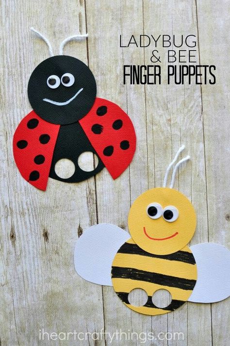 Super schattig en heel eenvoudig te maken. Kan natuurlijk met allerlei dieren Insect Crafts, Puppets For Kids, Ladybug Crafts, Puppet Crafts, A Ladybug, Summer Crafts For Kids, Finger Puppet, Paper Plate Crafts, Bee Crafts