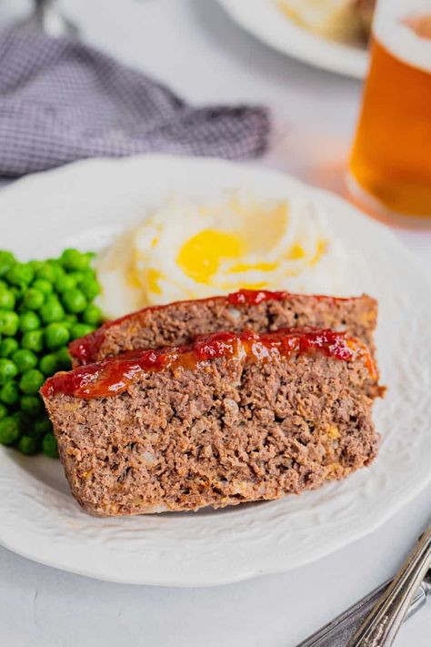 Ground Venison Meatloaf Recipe (perfect every time!) - Midwest Nice Ground Deer Meat Recipes, Easy Venison Recipes, Sweet Thai Chili Sauce, Venison Meatloaf, Ground Venison Recipes, Sweet Thai Chili, Perfect Meatloaf, Venison Burgers, Deer Recipes