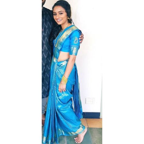 Pragathi Gurupasad looking absolutely gorgeous and simple in this light blue kanchipuram saree with an embroidered blouse. Blue Kanchipuram Saree, Elegant Saree, Kanchipuram Saree, Traditional Sarees, Indian Designer, Designer Wear, Embroidered Blouse, Light Blue, Saree