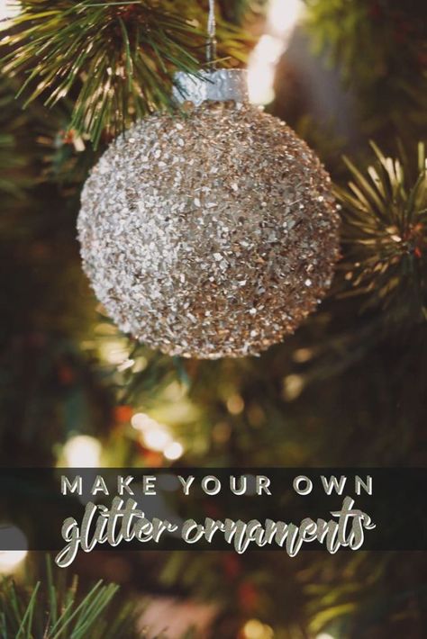 Diy Christmas Ornaments Glitter Balls, Glitter Plastic Ornaments Diy, How To Make A Glitter Ornament, Diy Sparkly Ornaments, How To Glitter Ornaments, Diy Christmas Glitter Ornaments, Diy Sparkle Ornaments, Diy Glitter Ornaments With Modge Podge, Diy Glitter Christmas Ornaments