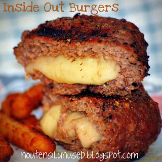 Inside Out Burger, Stuffed Burgers, Hamburger Dishes, Beef Steak Recipes, Fresh Eats, Main Dish Casseroles, Food Crush, Beef Dinner, Girl Problems