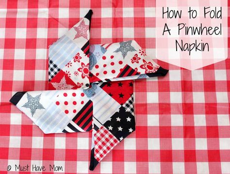 Towel Creations, Napkin Ideas, Cloth Napkin Folding, Paper Napkin Folding, Napkin Folds, Barn Party, Napkin Rings Diy, Work Decor, Barn Parties