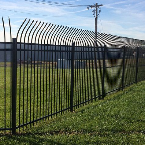 I really like this fence. I like how the tops are at an angle. Getting a fence like this would be perfect for my dad's warehouse for where he works. Security Fence Residential, Commercial Fence, Security Fencing, Boundary Wall, Fence Installation, Web Security, Security Fence, Steel Fence, Fence Styles