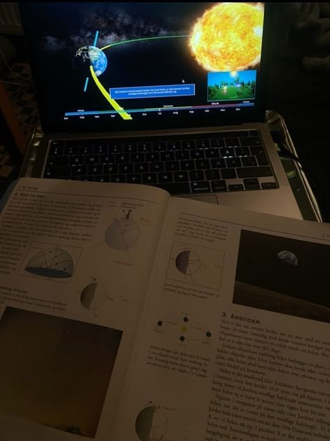 Astronomy Aesthetic Study, How To Study Astronomy, Space Study Aesthetic, Astro Physics Aesthetic, Astronomy Aesthetic Room, Studying Astrophysics, Studying Astronomy, Astrophysicist Aesthetic, Study Astronomy