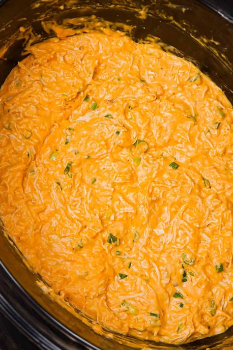 Chicken Dip Crock Pot, Shredded Buffalo Chicken Recipes, Chicken Dips Crockpot, Cream Cheese Chicken Dip, Chicken Recipes With Cream Cheese, Buffalo Chicken Dip Oven, Bbq Chicken Dip, Buffalo Chicken Dip Crock Pot, Shredded Buffalo Chicken