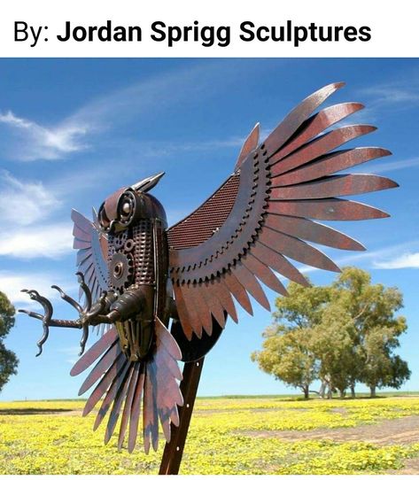 Metal Sculpture Artists, Metal Owl, Steampunk Tendencies, Metal Sculptures Garden, Owl Sculpture, Recycled Metal Art, Metal Yard Art, Metal Garden Art, Junk Art