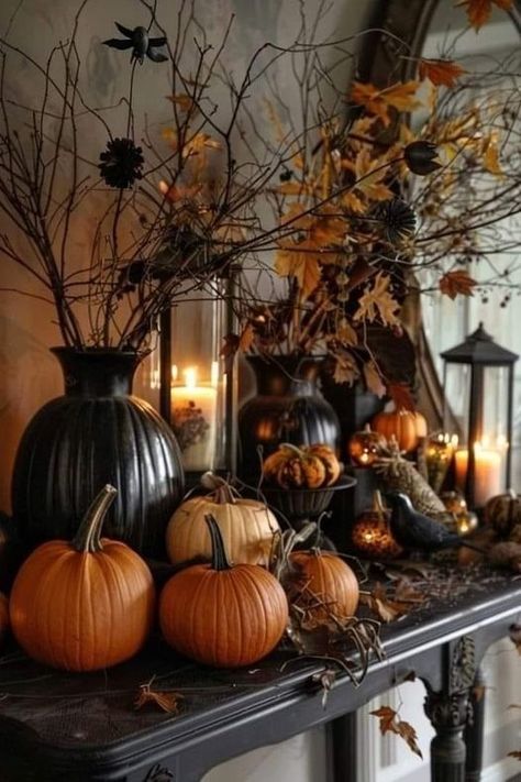 Halloween Foyer, Sophisticated Halloween, Halloween Entryway, Halloween Mantle, Pumpkin Display, Elegant Halloween, Cheap Halloween, Autumn Decorating, Easy Diy Halloween