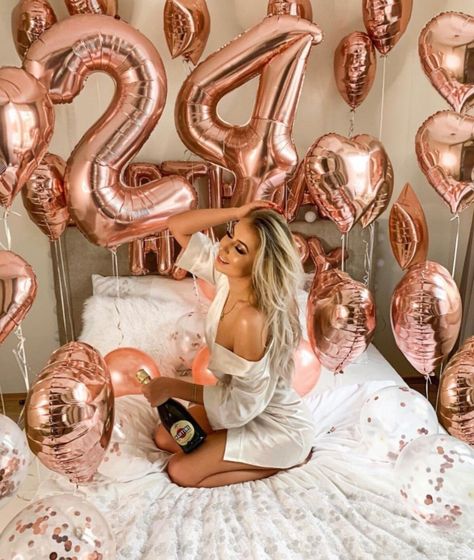 24th Birthday Decorations, 23rd Birthday Decorations, Best Birthday Surprises, Number Balloons Birthday, 60th Birthday Party Decorations, Balloons Happy Birthday, Gold Inspiration, Backyard Birthday, Rose Gold Balloons