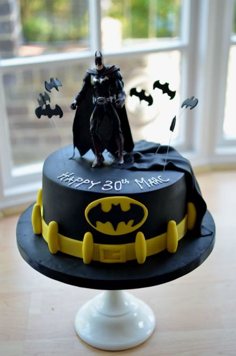 Batman single tier cake with belt. Batman Themed Birthday Party, Batman Cake Topper, Batman Birthday Cakes, Batman Cake, Batman Birthday Party, Birthday Cake For Him, Batman Birthday, Superhero Cake, Childrens Birthday Cakes