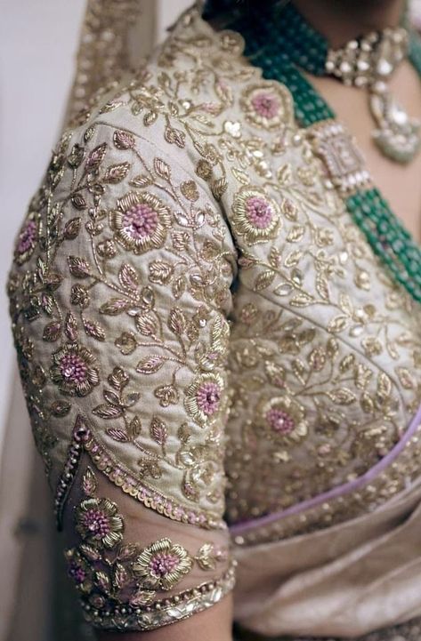 Full Maggam Work Blouse Designs, White Bridal Blouse, Off White Blouse Designs Work, Latest Bridal Blouse Designs, Latest Blouse Designs Pattern, Traditional Blouse Designs, Wedding Saree Blouse Designs, New Saree Blouse Designs, Latest Model Blouse Designs