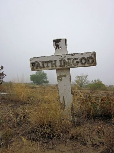 Mountain View Cemetery, a frontier graveyard in Cimarron, NM. Western Graveyard, Southwest Gothic, Cowboy Dinosaur, Gothic Americana, Old Cemeteries, Western Life, Lucky Luke, Southern Gothic, Land Of Enchantment