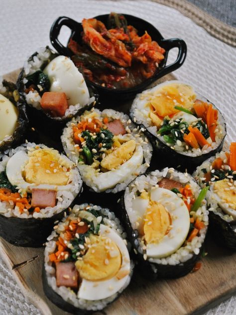 Spam & egg gimbap • cammienoodle Egg Gimbap, Egg Bibimbap, Spam And Egg Onigiri, Spam Egg And Rice Bowl, Spam And Egg Kimbap, Gimbap Recipe, Healthy Picnic, Picnic Snacks, Steamed White Rice