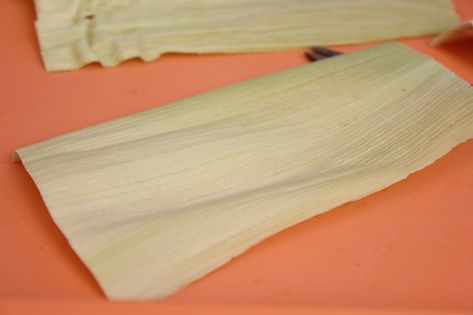 corn husk 6 How To Preserve Corn Husks, How To Dry Corn Husks For Crafts, Corn In Microwave With Husk, Husking Corn Easy, Corn In Oven In Husk, Dried Corn, Corn Husk, Dehydrator Recipes, Celery