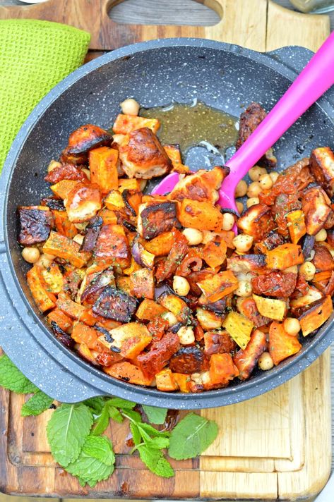 Sweet Potato And Halloumi, Sweet Potato Halloumi, Halloumi Bowl, Bowl Healthy Recipes, Protein Vegetarian, High Protein Vegetarian Recipes, Vegetarian Foods, Root Veggies, Busy Mum