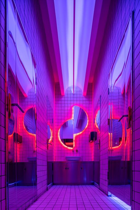 Vaporwave Aesthetic Interior, Korean Nightclubs, Neon Nightclub Aesthetic, Cyberpunk Home Decor, Karaoke Room Aesthetic, Hooka Lounge Aesthetic, Karaoke Bar Aesthetic, Vaporwave Aesthetic Room, Party House Interior