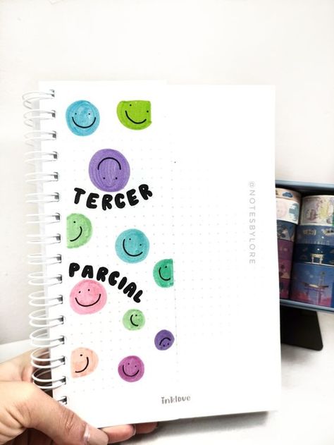 Separadores Ideas, Ideas Portadas, School Creative, School Organization Notes, Diy Journal Books, Pretty Notes, Bullet Journal School, Bullet Journal Lettering Ideas, Bullet Journal Art