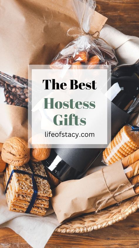 basket of gifts for the house party hostess Wedding Shower Host Gift Ideas, Gifts For Party Host, Thoughtful Hostess Gifts, Host And Hostess Gift Ideas, Hostess Gift Ideas For Christmas, Cute Hostess Gifts, Gift Ideas For Hostess, Wedding Shower Hostess Gifts, Hostess Thank You Gifts