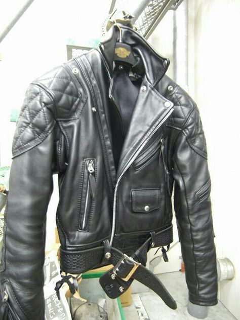 Hot Leather Jacket, Brown Leather Jacket Men, Celebrities Leather Jacket, Classic Leather Jacket, Mens Leather Clothing, Motorcycle Jackets, Riders Jacket, Lambskin Leather Jacket, Men's Leather Jacket