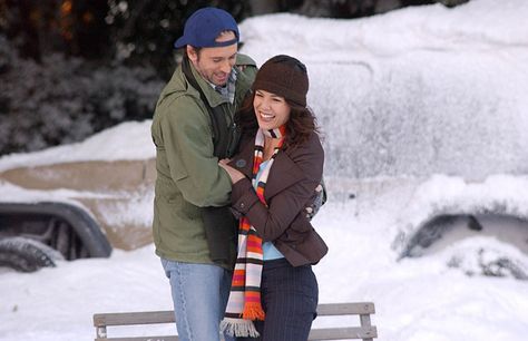 Lorelai and Luke - Gilmore Girls  He makes her an ice rink in her front yard.  True love Gilmore Girls Luke, Luke And Lorelai, Estilo Rory Gilmore, Amy Sherman Palladino, Luke Danes, Kaptan Jack Sparrow, Team Logan, Gilmore Girl, Milo Ventimiglia