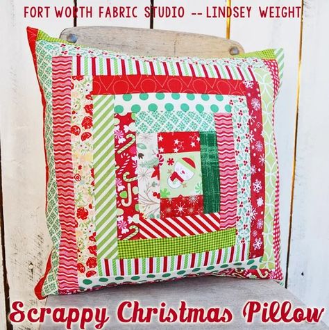 Pillow Cases Tutorials, Diary Of A Quilter, Xmas Pillows, Christmas Quilt Blocks, Christmas Fabric Crafts, Quilted Pillow Covers, Cushion Cover Pattern, Pillow Covers Pattern, Christmas Patchwork