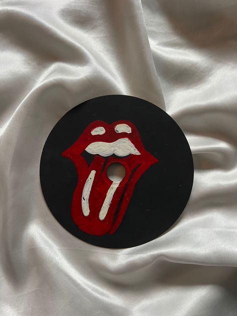 Rock n roll cd art 💿 Rock And Roll Painting, Painted Cds, Kiss Painting, Small Canvas Paintings, Cd Art, College Dorm Decorations, Paint Rock, Aesthetic Painting, Small Canvas