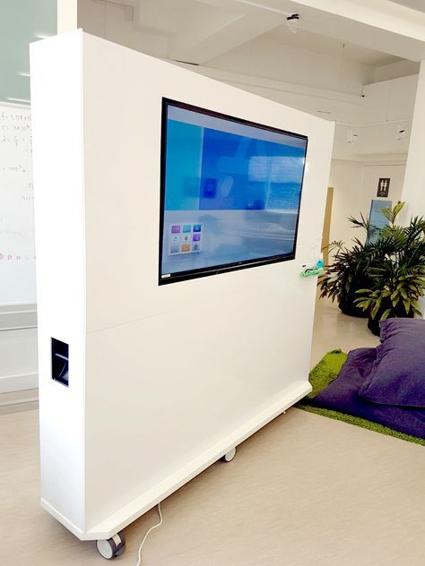 Whiteboard and digital TV screen and on wheels? No problem! Flexible whiteboard furniture is a slick solution for a modern office. Gray Interior Doors, Mobile Whiteboard, Moveable Wall, Furniture Wheels, Movable Walls, Portable Walls, Diy Room Divider, Tv Screen, Tv Wall Design