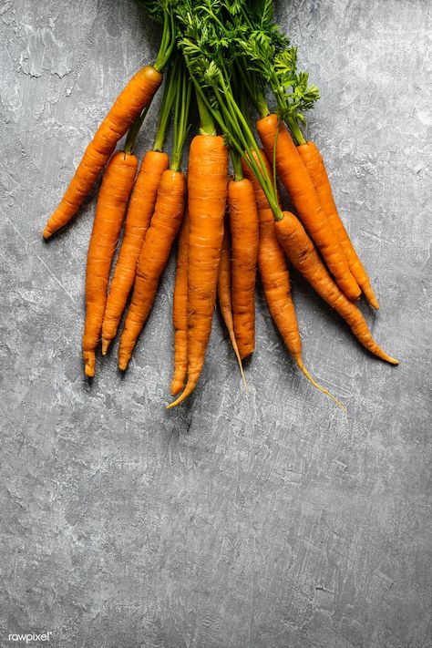 Fresh organic bunch of carrots on a gray kitchen top aerial view | free image by rawpixel.com / Monika Watercolour Carrots, Carrots Photography, Carrot Photography, Health Benefits Of Carrots, Organic Carrots, Vegetables Photography, Kitchen Top, Daucus Carota, Carrot Seed Oil