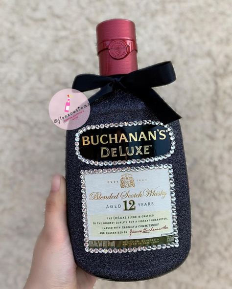 Instagram: @jloxxcustoms Glitter Buchanan Bottle, 21st Themes, Diy Alcohol Gifts, Buchanan Bottle, Alcohol Bottle Decorations, Bedazzled Liquor Bottles, Glitter Bottles, Bedazzled Bottle, Diy Bottles