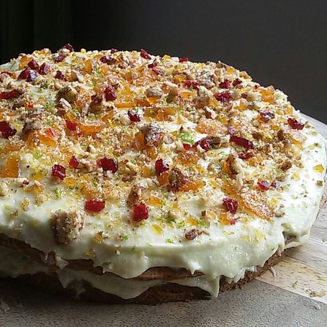 Hummingbird cake - recipe by jamie oliver with some additions Hummingbird Cake Recipes, Hummingbird Cake, Homemade Cake, Jamie Oliver, Homemade Cakes, Cake Recipe, Cake Recipes, Pie, Cake