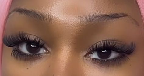 Lashes For Big Almond Eyes, Natural Eyelash Extensions Black Women, Long Eyelashes, Individual Lashes Black Women, Wispy Eyelash Extensions Black Women, Wispy Lashes Black Woman, Long Individual Lashes Black Women, Lash Extensions Styles Black Women Cat Eye, Bottom Lash Extensions