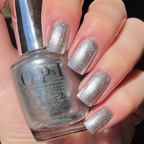 Go Big Or Go Chrome Opi, Opi Go Big Or Go Chrome, Opi Colors, Opi Nail Colors, Opi Infinite Shine, Nail Polish Ideas, Polish Ideas, Ring In The New Year, Fun Color