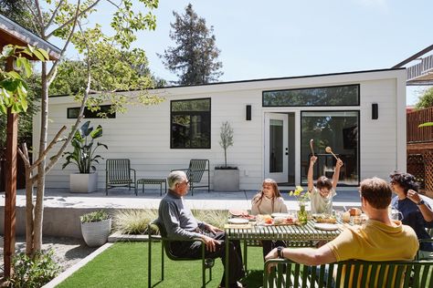 Prefab ADUs by This California Company (Including the Dwell House) Are Pre-Permitted in Many Cities Prefab Adu, Homes In California, Pre Fab Tiny House, Staircase Outdoor, Modular Cabins, Dwell Magazine, Backyard House, Backyard Buildings, Cabin Exterior