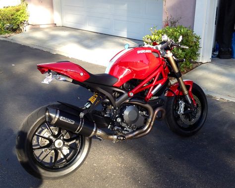 Ducati Monster 1100 EVO Reviews | think the last bike of january can’t get any better that this…. Monster 1200s, Ducati Monster 1100 Evo, Ducati Monster 1100, Monster 1100, Ducati Monster 1200, Monster 1200, Motorcycle Storage, Moto Ducati, Cycle Gear