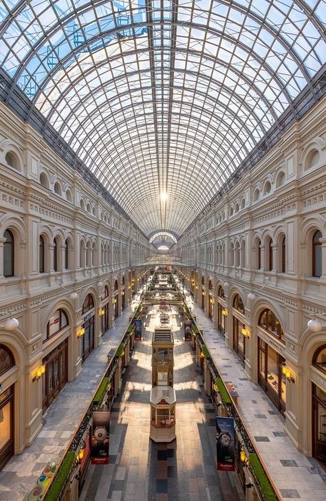 Arcade Architecture, Catherine De Medici, Mall Stores, Mall Design, Italian Village, Architecture Building Design, Centre Commercial, Red Square, It Is