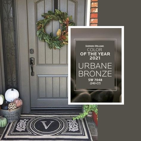 URBAN BRONZE. Make a statement at your front door with this dashing new SW color of the year 2021! yourfrontdoorhomestaging.com #color #redesign #trishfearsredesign #frontdoors #yourfrontdoorhomestaging #colourconsultation #sherwinwilliams Sw Front Door Colors, Sherwin Williams Urban Bronze Front Door, Sw Peppercorn Front Door, Copper Front Door Paint, Urbane Bronze Door Exterior, Front Door Urbane Bronze, Earthy Front Door Colors, 2023 Front Door Trends, Urban Bronze Interior Doors