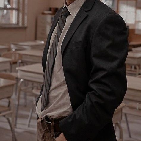 Teacher X Student Aesthetic, Matt Murdock Aesthetic, Mafia Suit, Orion Zodiac Academy, Lance Orion Zodiac, Daredevil Aesthetic, Male Professor, Professor Aesthetic, Matthew Murdock