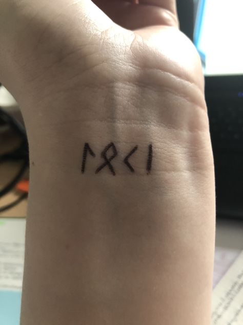 Loki Tatoos Ideas, Simple Loki Tattoo, Loki Runes Tattoo, Loki Tattoo Design, Loki Tattoo Norse Mythology, Tattoo Ideas Marvel, Loki Rune, Loki Tattoos, Loki Tattoo Ideas