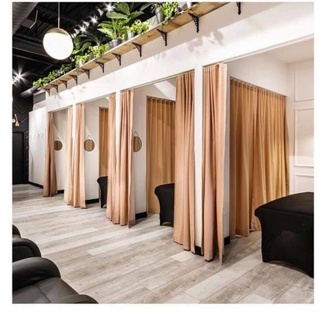 Spa Design Interior, Spa Room Ideas Estheticians, Salon Suite Decor, Spa Room Ideas, Massage Room Design, Spa Massage Room, Beauty Shop Decor, Lashes Done, Massage Room Decor