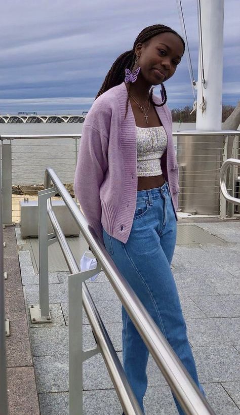 Soft Girl Black Women Outfits, Soft Girl Outfits Black Women, Soft Girl Aesthetic Black Women, Basic Aesthetic Outfits, Zuri Ross, Soft Girl Aesthetic Outfit, Soft Girl Outfits, Estilo Indie, Casual College Outfits