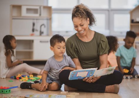 10 Best Childcare Facilities in NYC – New York Family Library For Kids, Teacher Picture, Rhyming Games, Rhyming Pictures, Word Family Activities, Vowel Activities, Cvc Word Activities, Teach Reading, Rhyming Activities