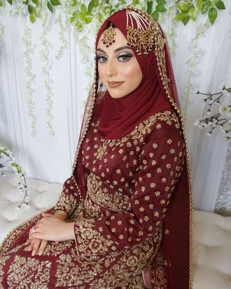 Simple Nikkah Outfit, Hijabi Wedding Guest Outfit, Hijabi Wedding Dress, Hijabi Bride, Hijabi Wedding, Bridal Hijab Styles, Baju Kahwin, Hijabi Brides, Nikah Dress