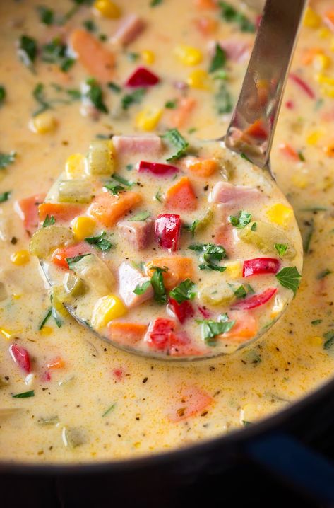 Sweet Potato Ham and Corn Chowder - this has the perfect blend of deliciously satisfying flavors! It's creamy, it's hearty and it's oh so comforting! Perfect for a cold winter day. #sweetpotato #ham #soup #dinner #recipe Ham And Corn Chowder, Corn Chowder With Ham, Sweetcorn Soup Recipes, Corn Chowder Recipe Pioneer Woman, Ham Chowder, Potato Corn Chowder, Potato Chowder, Apple Slaw, Corn Chowder Recipe