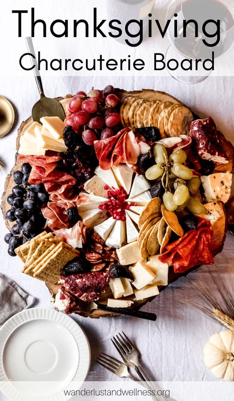 Thanksgiving Charcuterie Board, Thanksgiving Charcuterie, Thanksgiving Appetizer Recipes, Charcuterie Inspiration, Charcuterie And Cheese Board, Charcuterie Recipes, Thanksgiving Appetizers, Thanksgiving Menu, Menu Ideas