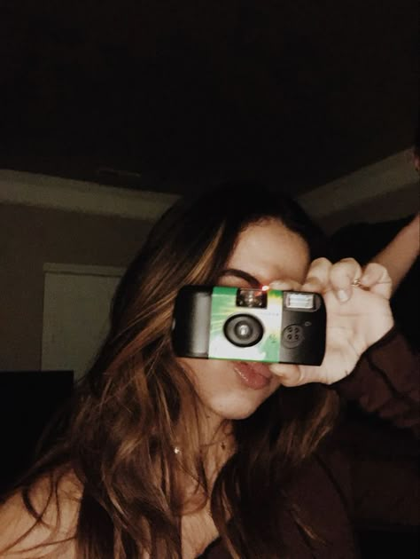 Camcorder Photoshoot, Kodak Camera Aesthetic, 90s Camera Aesthetic, Mackenzie Core, Old Cameras Aesthetic, Film Camera Aesthetic, Fujifilm Quicksnap, Abby Jimenez, Digital Camera Aesthetic